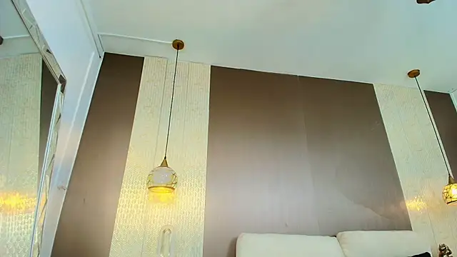 Chat +18 de Tiifany_Baker ao vivo