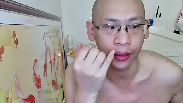 XXX chat uživo modela benly888