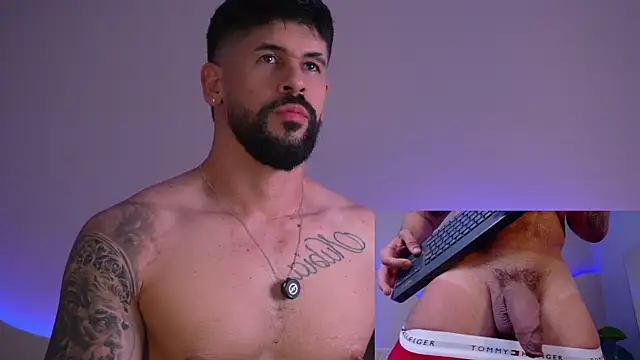 Petesevans élő XXX-chatje
