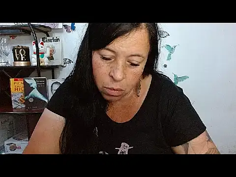 צ'אט XXX בשידור חי של LauraMallioni