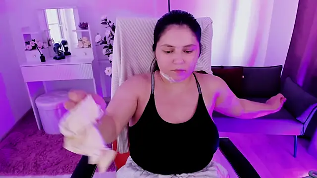 DiaAngell's Live XXX Chat