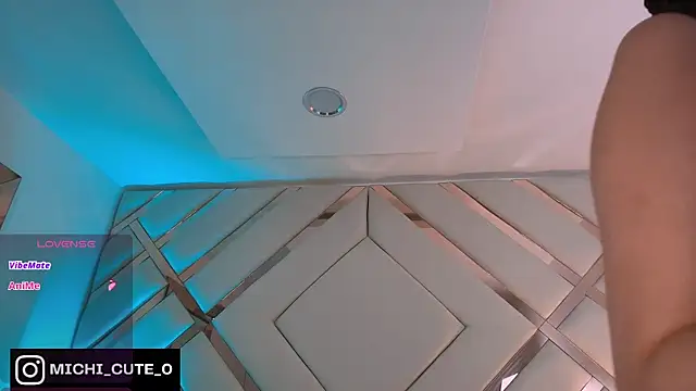 michelle_cutee_'s Live XXX Chat