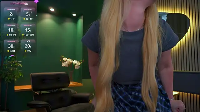 _Mila_Luna_ XXX чат на живо