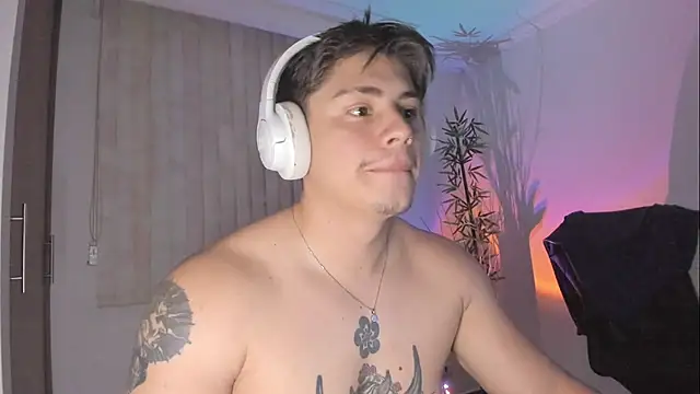 Giordano_Russo Chat XXX in diretta