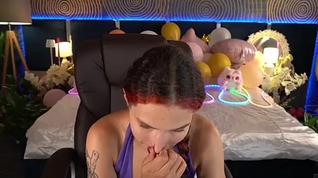 Chatroom XXX en direct de BabyFlowerr