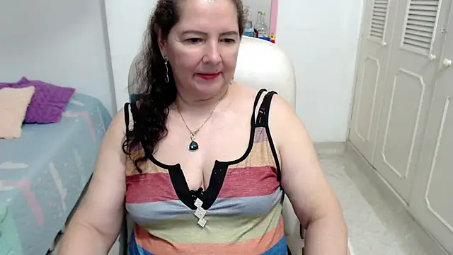 leonela_69 live XXX chat