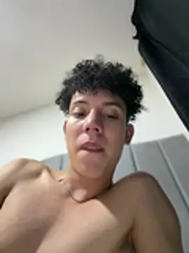 yoursexyjose Webcam Show