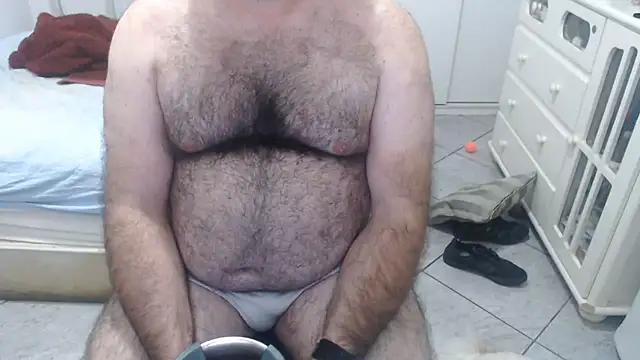 MysterBearMG live XXX chat