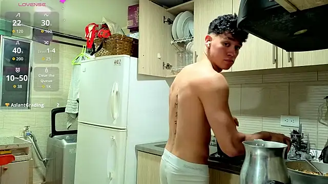 Luke_Muscle: απευθείας συνομιλία ΧΧΧ