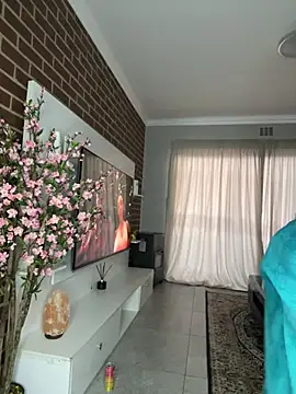 CurvyDesire1's Live XXX Chat