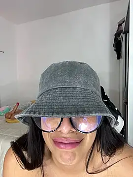 Chat XXX en directo de Shurabig