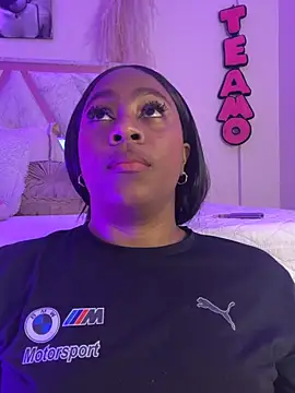 Czat XXX na żywo – selina_paris