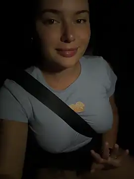 Živý XXX chat mangolini_parrocini
