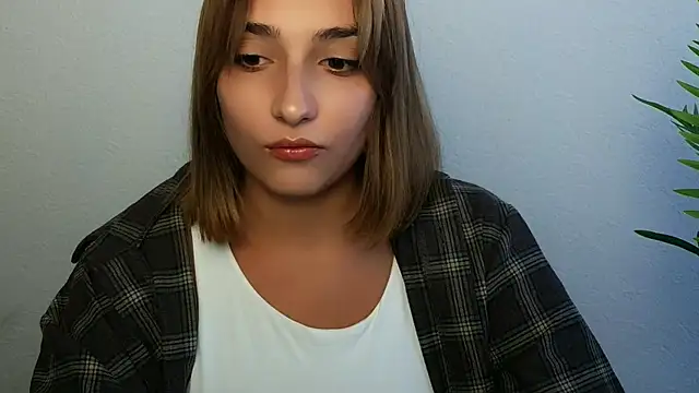 veryshygirl Adlı Modelin Canlı XXX Sohbeti