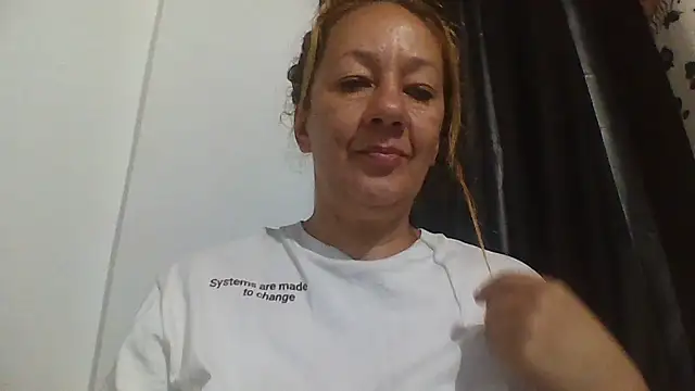 Anya_01 Live XXX-Chat