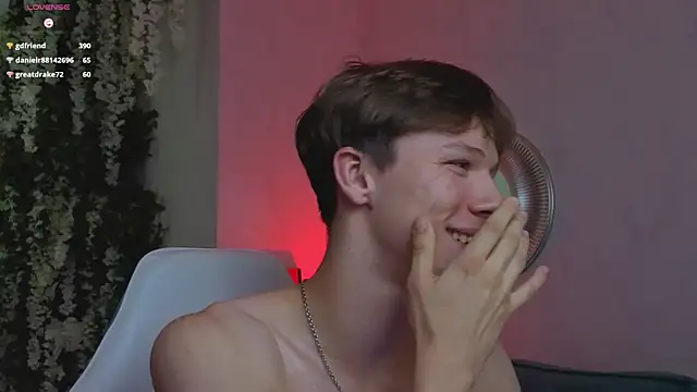 cuMte_boy 现场XXX聊天