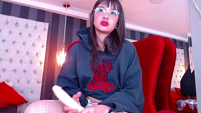 Chatroom XXX en direct de MoreAlice