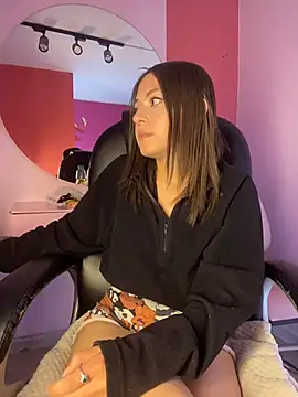 Chat +18 de PrettyAmber ao vivo