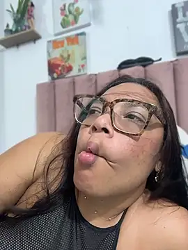XXX chat uživo modela IAvaNa