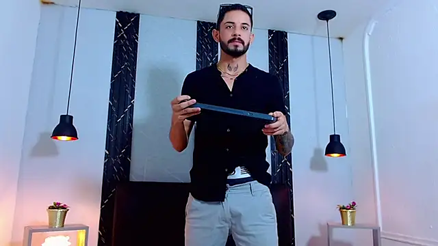 Czat XXX na żywo – Erick_Wall