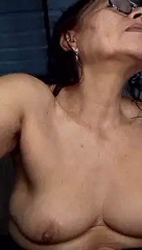 Živý XXX chat HOT_LATINA20