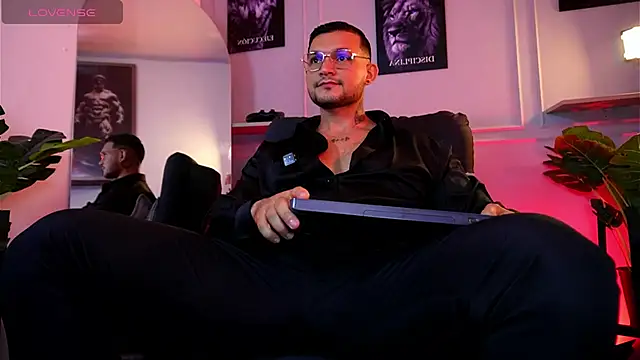 Chat XXX ao vivo de Marco_Vega