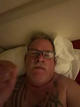 Chatroom XXX en direct de Caesar_Baxter