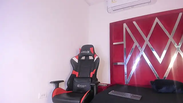 ambarglowasm – Naživo XXX chat