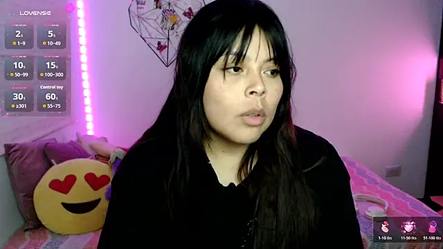 XXX chat uživo modela EllieMoonX