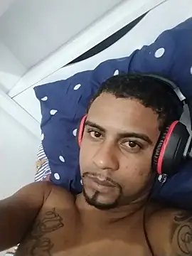 Chat +18 de 01LeonBlack ao vivo