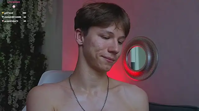 cuMte_boy XXX чат на живо