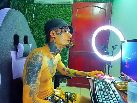 Boy_tatto77 Live XXX-Chat