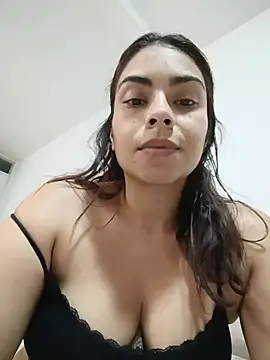 Chat +18 de Ivanna2 ao vivo