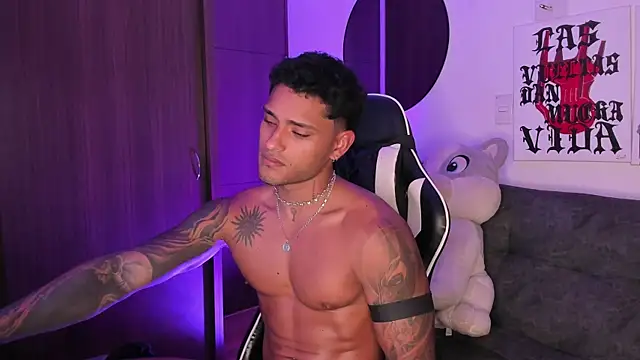 Онлайн чат XXX Alessandro_Vanni