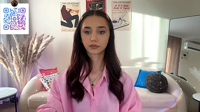 LinaMour's Live XXX Chat
