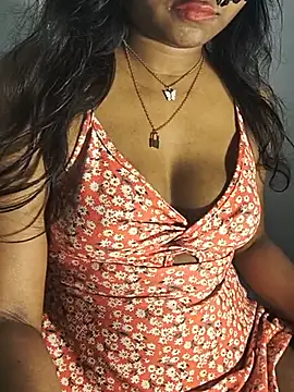 צ'אט XXX בשידור חי של DIRTYSECRET_QUEEN_07
