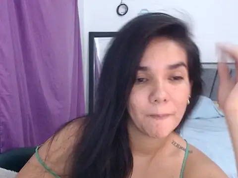 Chat +18 de tezza_smith ao vivo
