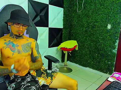 Chat +18 de Boy_tatto77 ao vivo