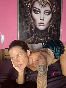 Czat XXX na żywo – mommyselenafit_