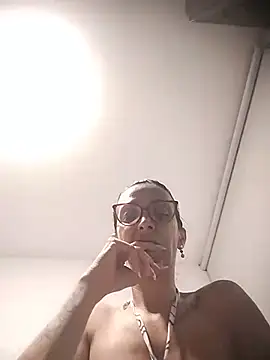 Chat +18 de Alanabruner ao vivo