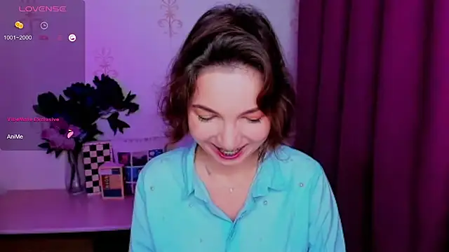 Chat XXX Live KindHazelHere_