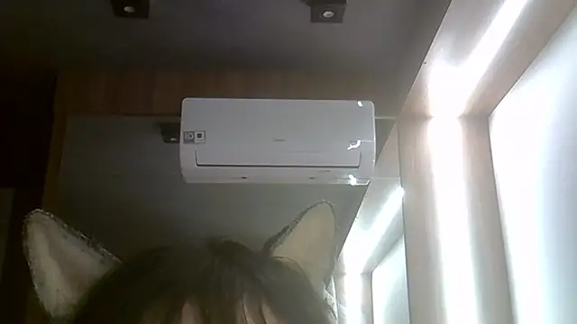 Chat XXX ao vivo de SkinnyKitten