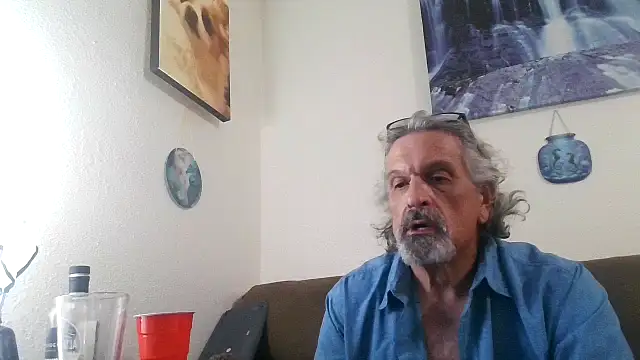 XXX chat uživo modela Harley1414Vicky