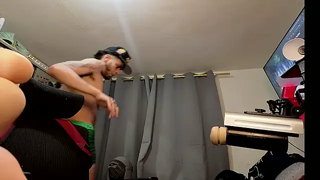 Živý XXX chat pigballsbidom