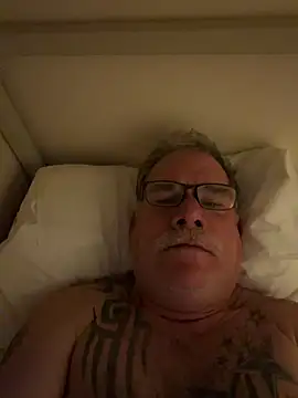 צ'אט XXX בשידור חי של Caesar_Baxter