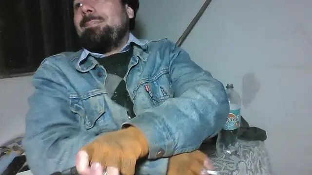 Chat XXX ao vivo de Smoker_lounge