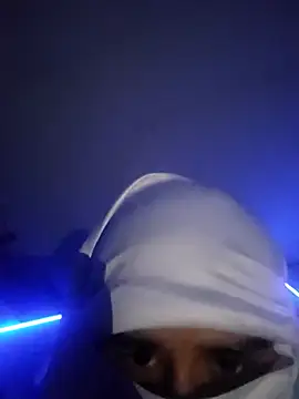 bruzzz666 Webcam Show
