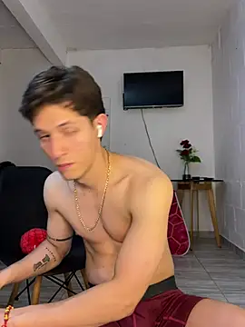 Bodyxx23's Live XXX Chat