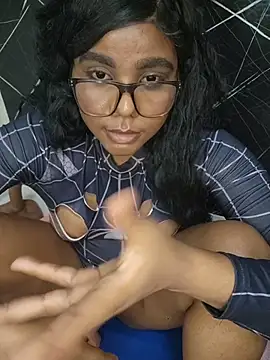 CANDY-LATIN's Live XXX Chat