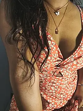 צ'אט XXX בשידור חי של DIRTYSECRET_QUEEN_07